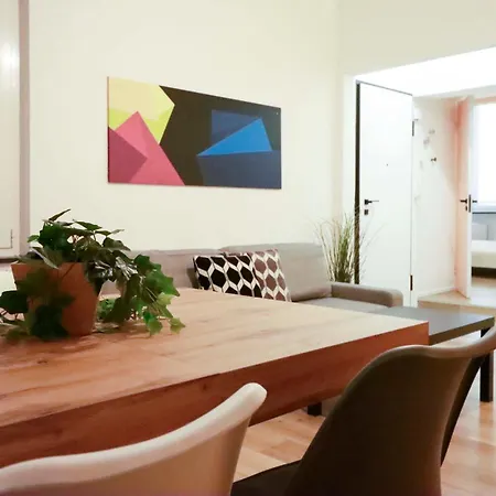 Casaviva - Modern Trilo In Carmine Janov