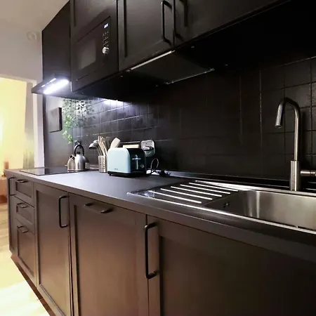 Casaviva - Modern Trilo In Carmine Apartment Genoa